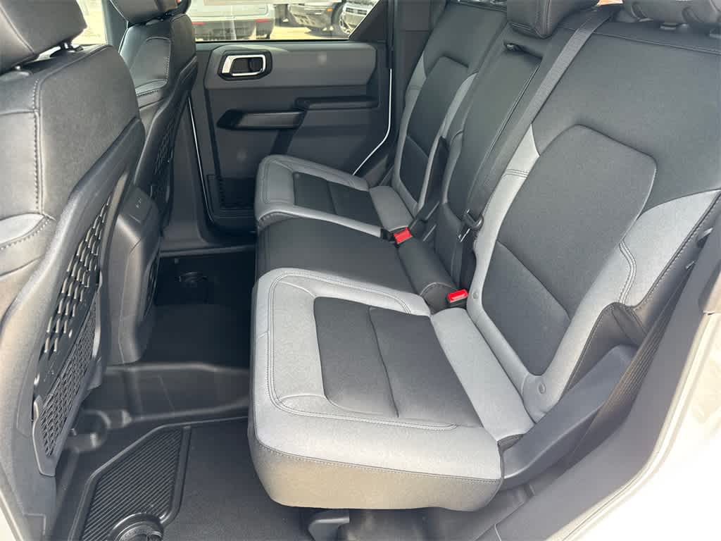 2024 Ford Bronco Black Diamond 16