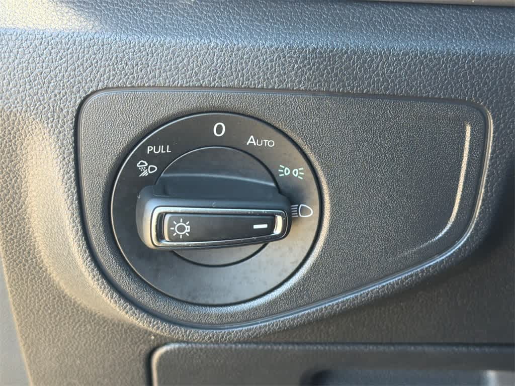 Thumbnail: 2020 Volkswagen Atlas - 32