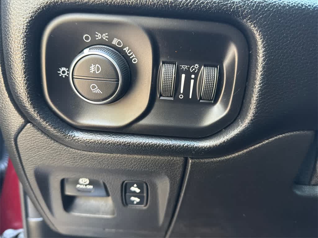 Thumbnail: 2019 RAM 1500 - 31