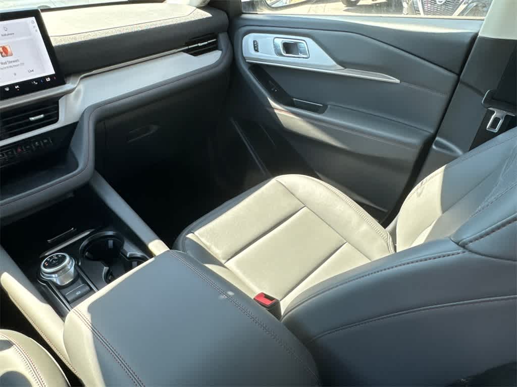 Thumbnail: 2025 Ford Explorer - 22