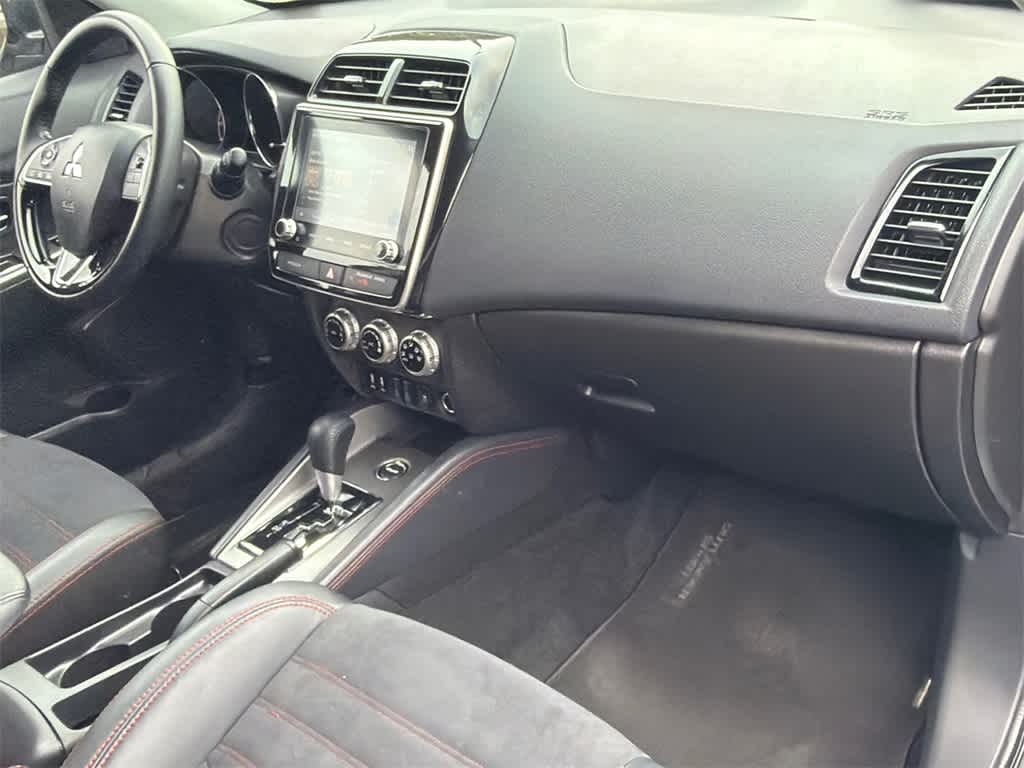 Thumbnail: 2024 Mitsubishi Outlander Sport - 13