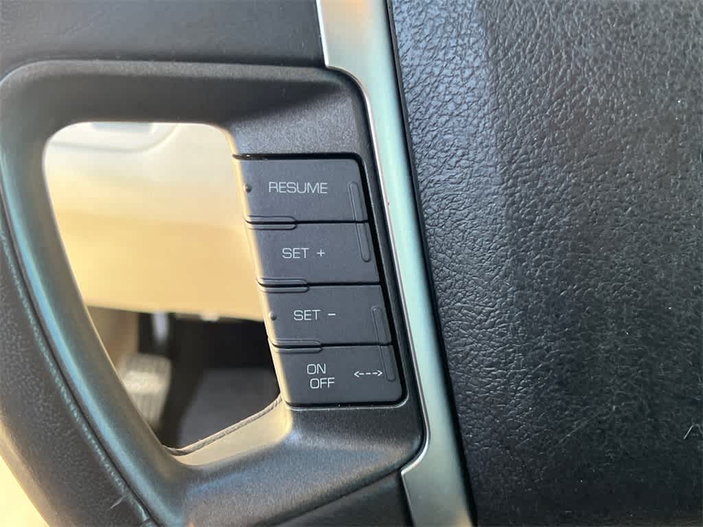 Thumbnail: 2010 Lincoln MKS - 22