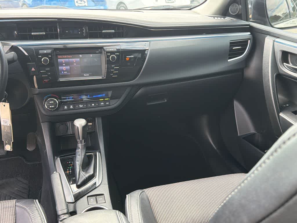 Thumbnail: 2016 Toyota Corolla - 19