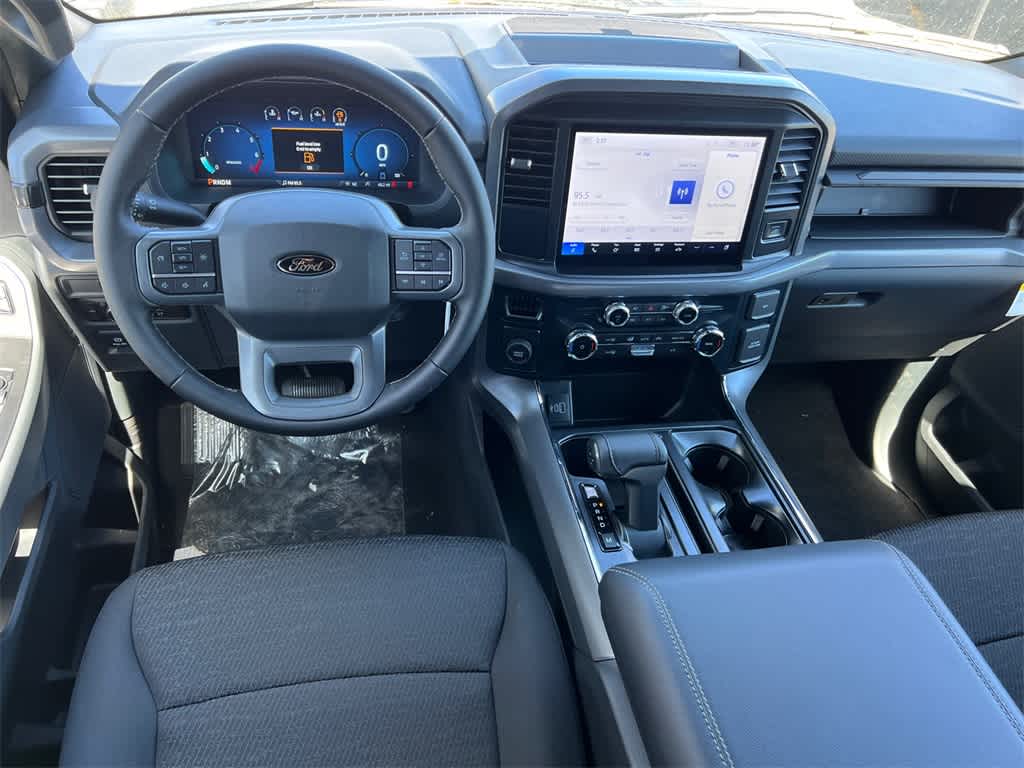 2025 Ford F-150 XLT 16