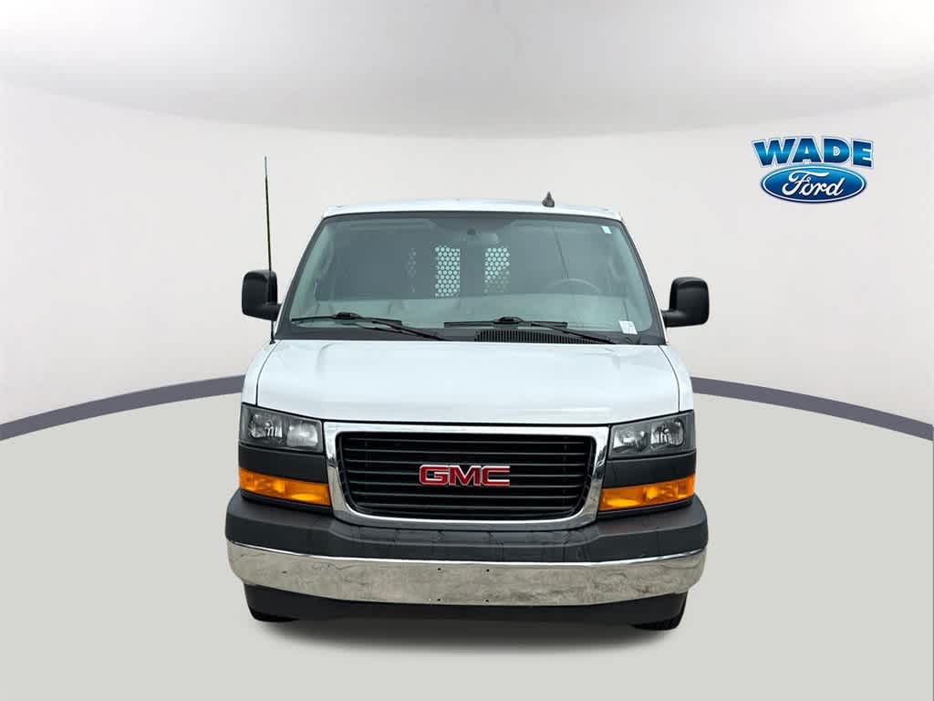 Thumbnail: 2023 GMC Savana - 2