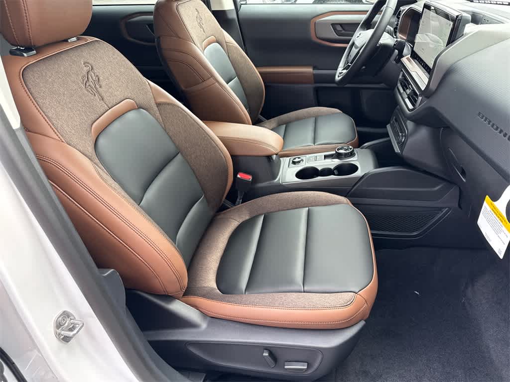 Thumbnail: 2025 Ford Bronco Sport - 12