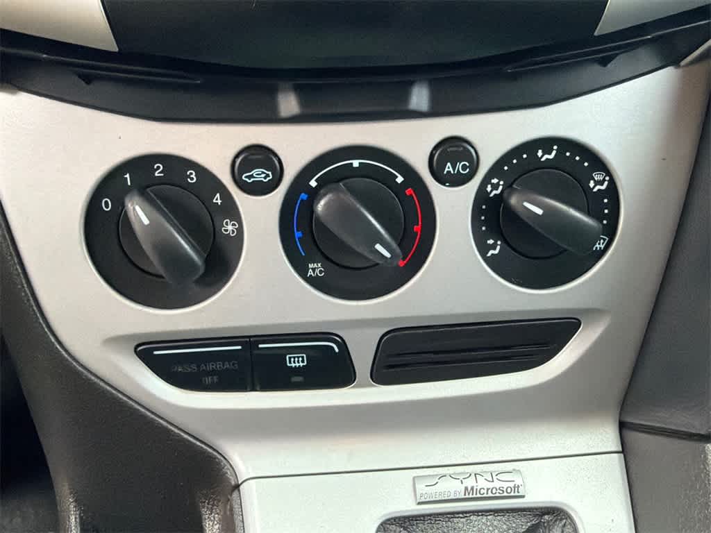 Thumbnail: 2013 Ford Focus - 27