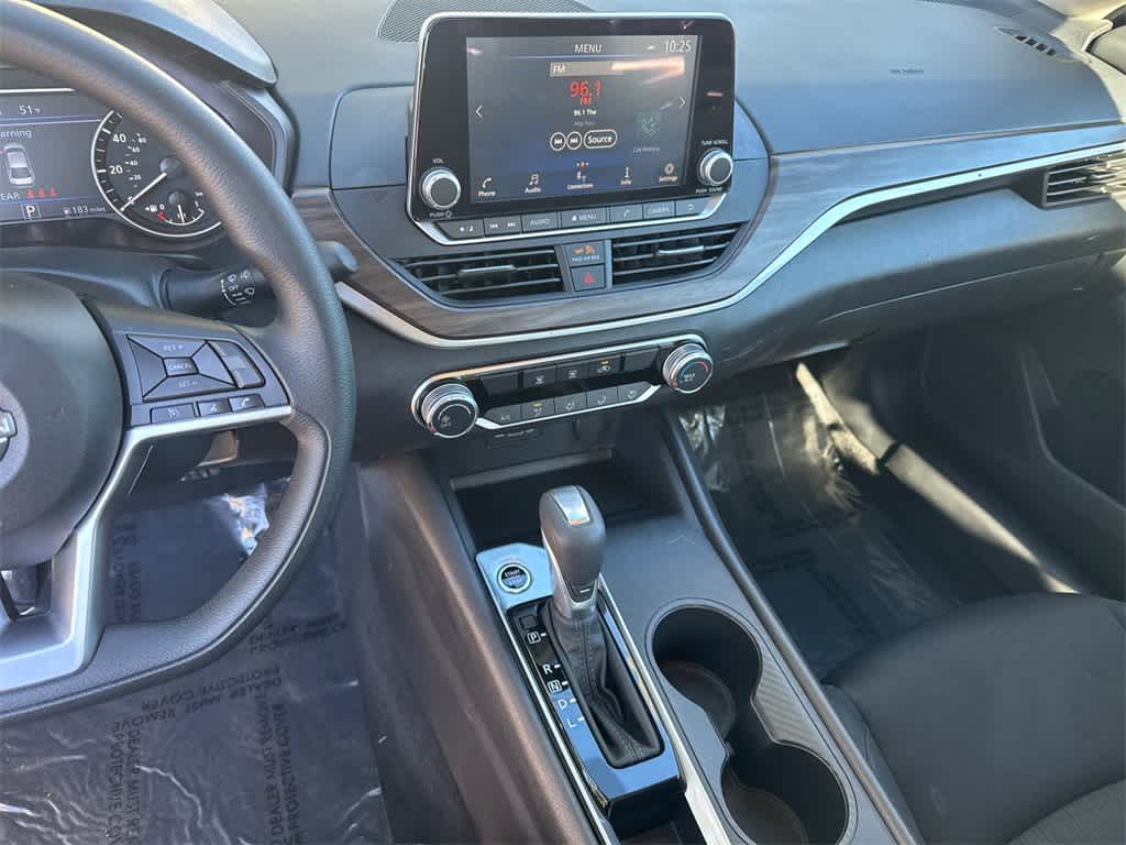 Thumbnail: 2025 Nissan Altima - 24