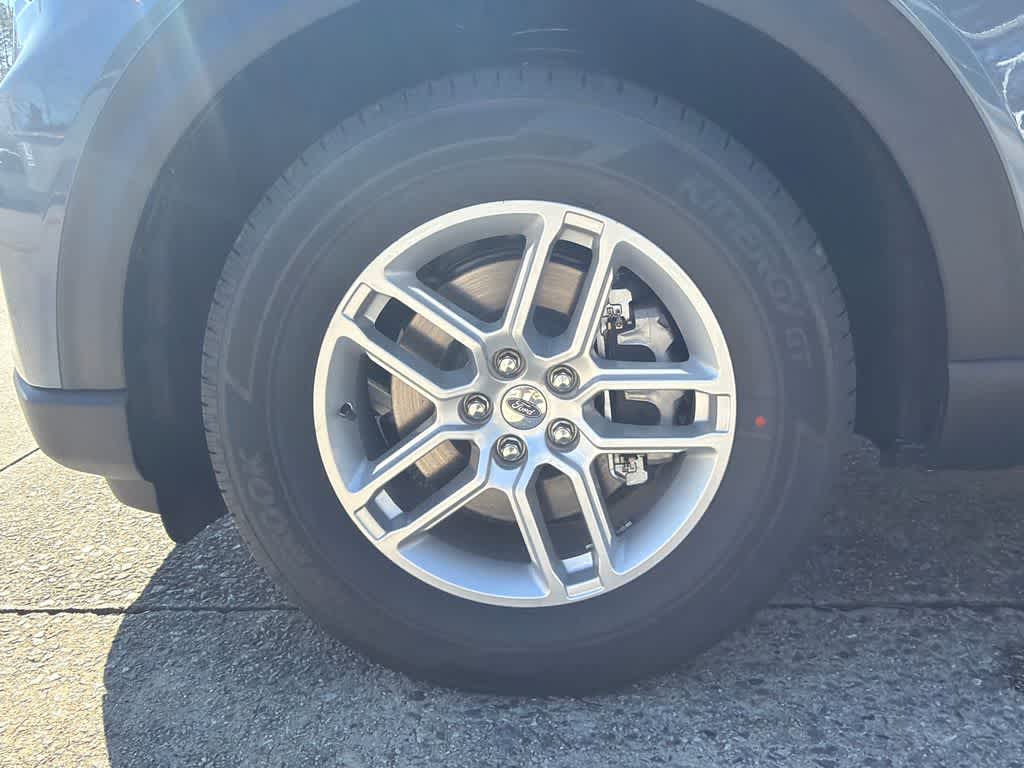 Thumbnail: 2026 Ford Explorer - 9