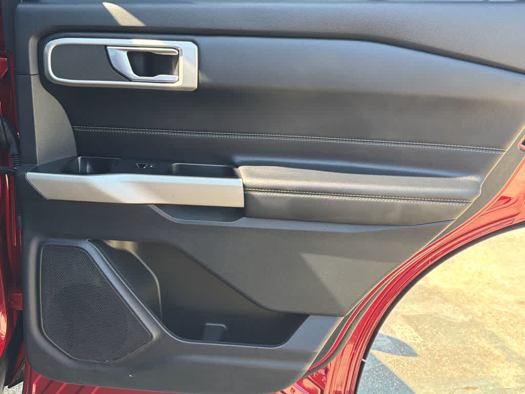 Thumbnail: 2022 Ford Explorer - 15