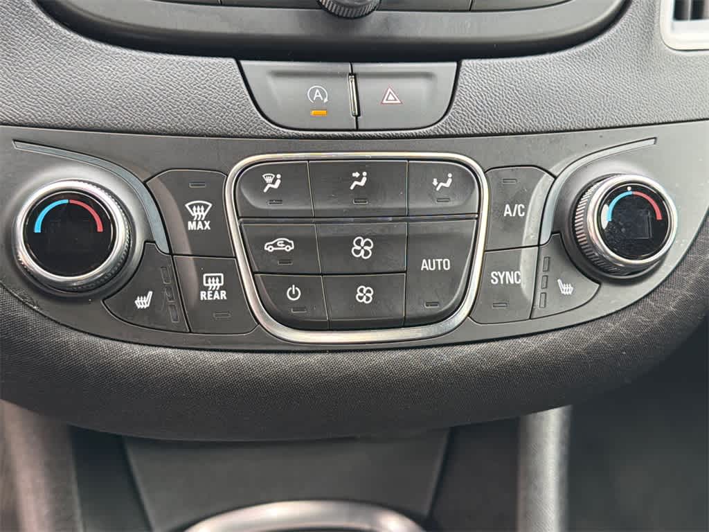 Thumbnail: 2023 Chevrolet Malibu - 27