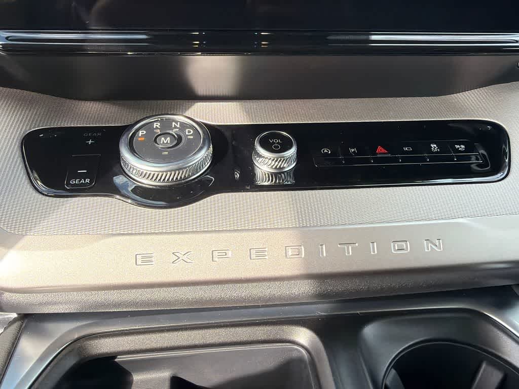 Thumbnail: 2026 Ford Expedition - 29