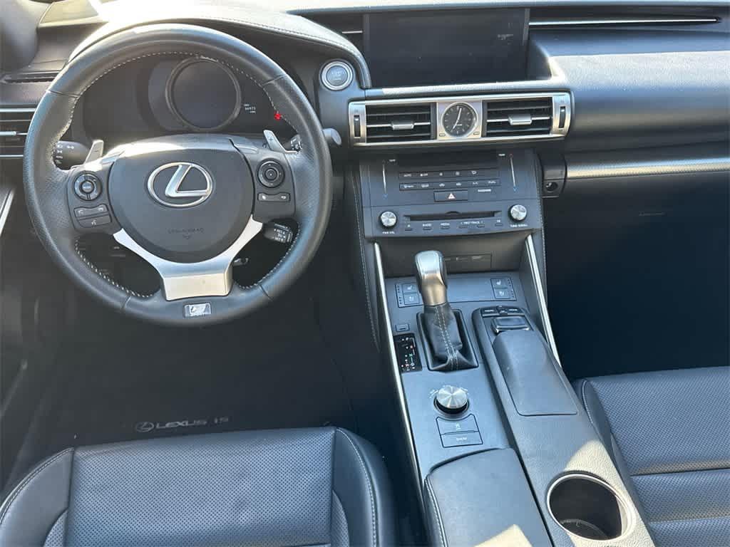 Thumbnail: 2015 Lexus IS - 10