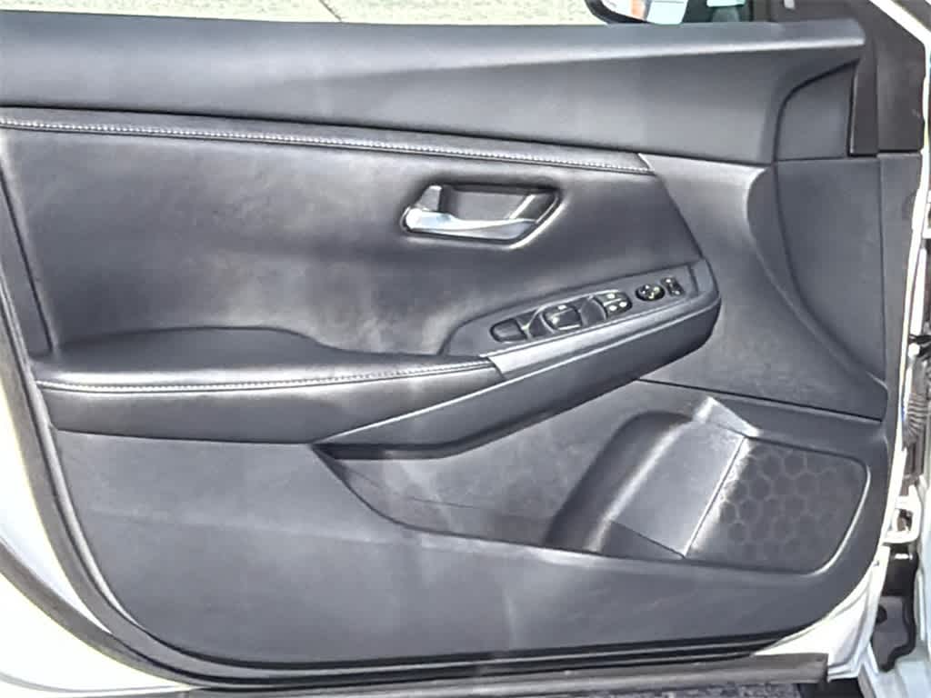 Thumbnail: 2022 Nissan Sentra - 11