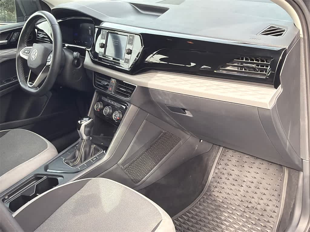 Thumbnail: 2024 Volkswagen Taos - 13