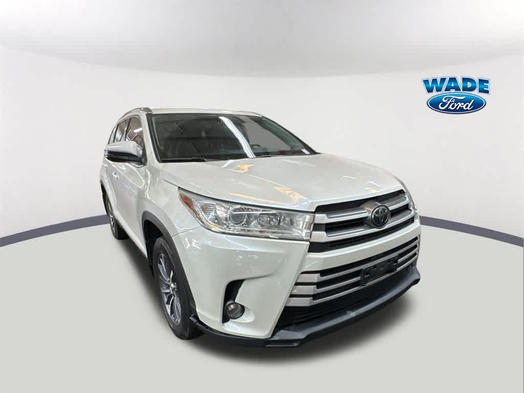Thumbnail: 2019 Toyota Highlander - 3
