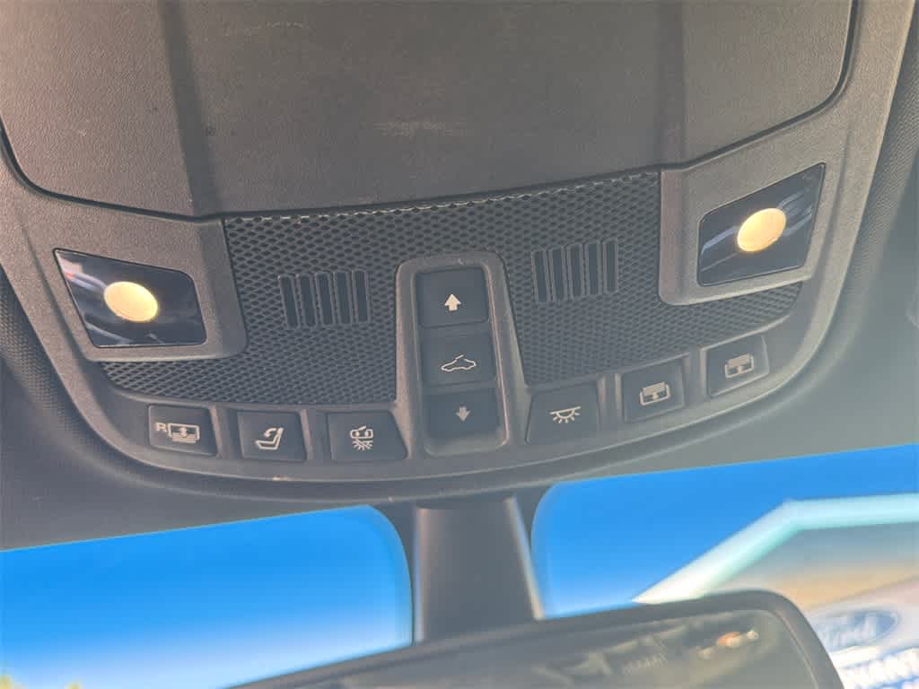 Thumbnail: 2017 Lincoln Continental - 33