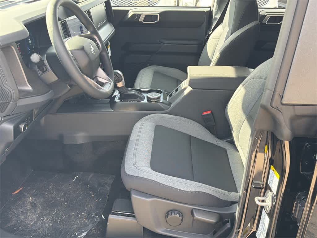 Thumbnail: 2025 Ford Bronco - 10