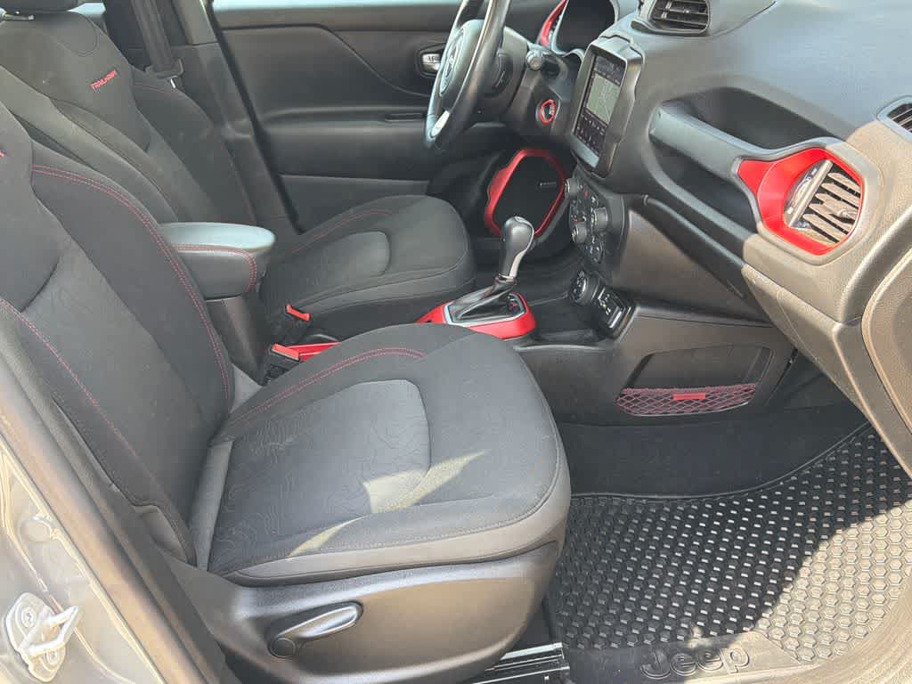 Thumbnail: 2021 Jeep Renegade - 12