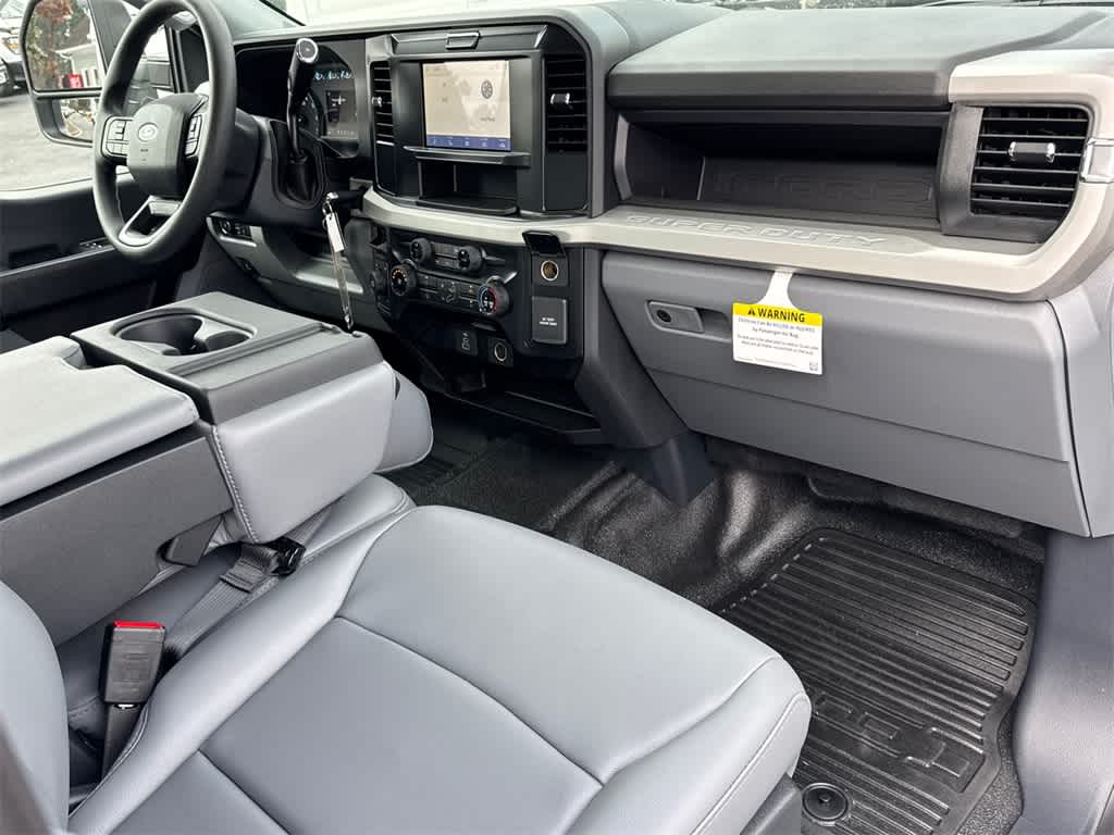 Thumbnail: 2025 Ford F-250 - 13