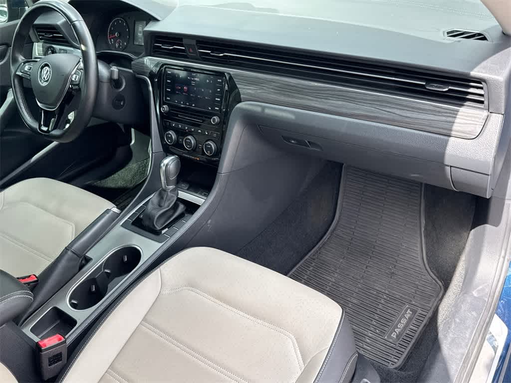 Thumbnail: 2020 Volkswagen Passat - 13