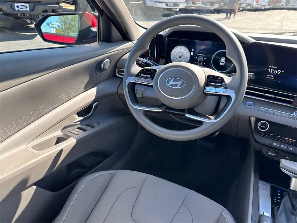 Thumbnail: 2024 Hyundai Elantra - 18