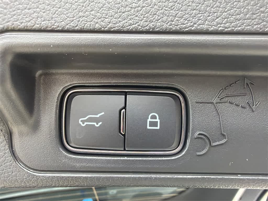 Thumbnail: 2026 Ford Explorer - 17