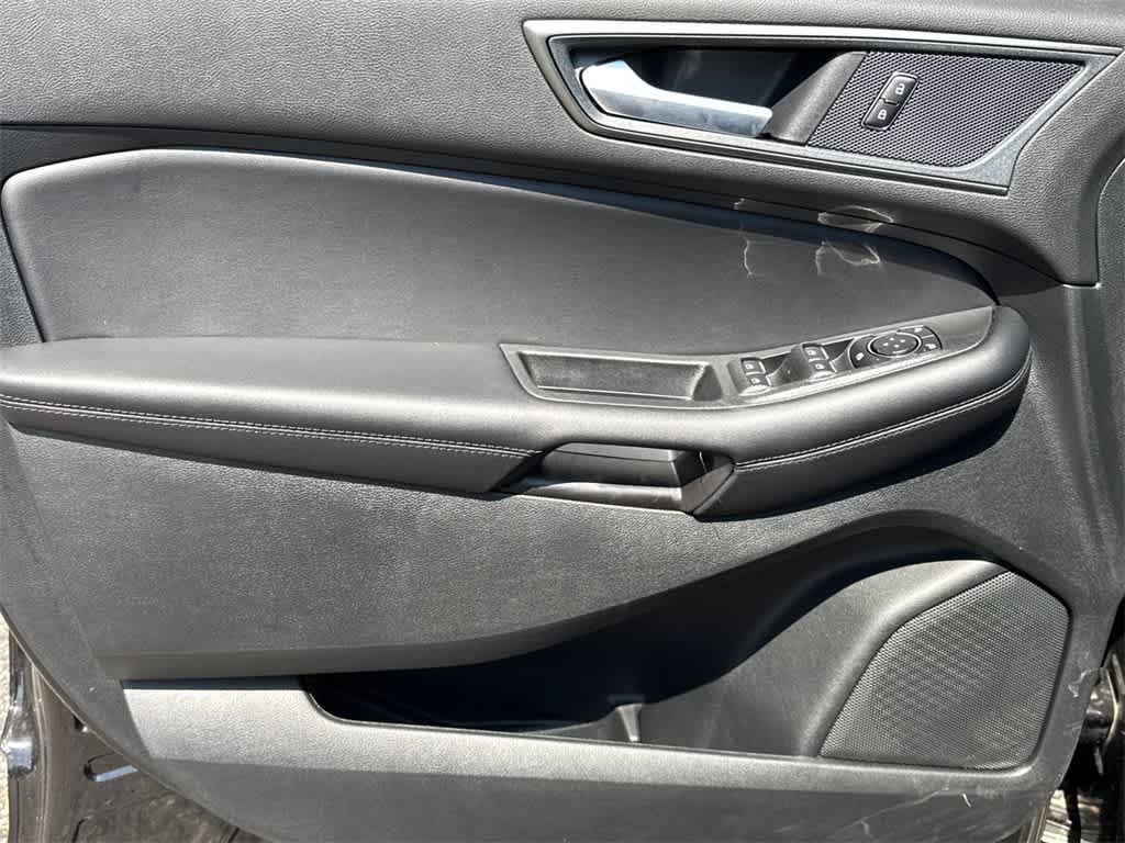 Thumbnail: 2024 Ford Edge - 10