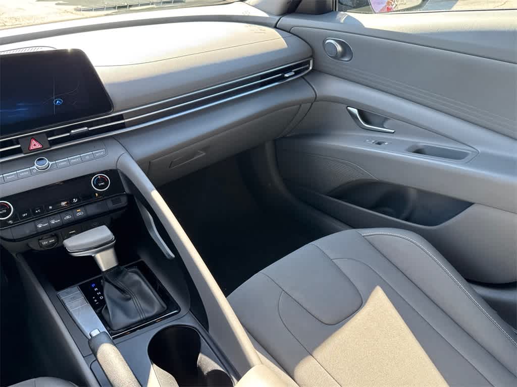 Thumbnail: 2024 Hyundai Elantra - 19