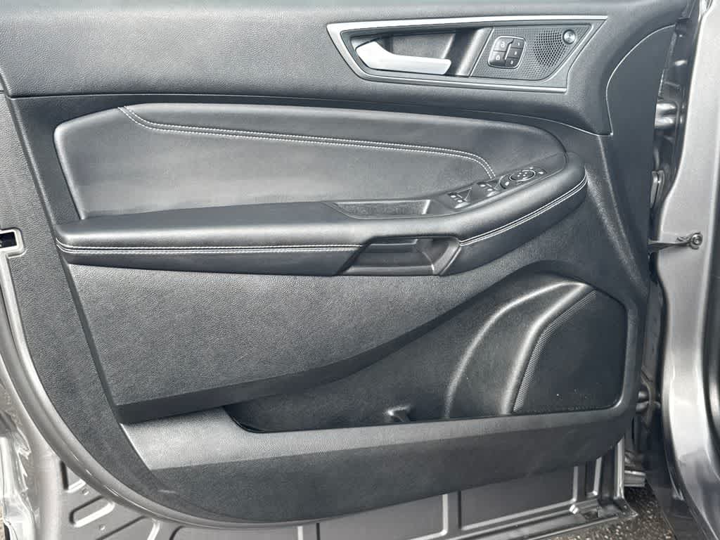 Thumbnail: 2024 Ford Edge - 10