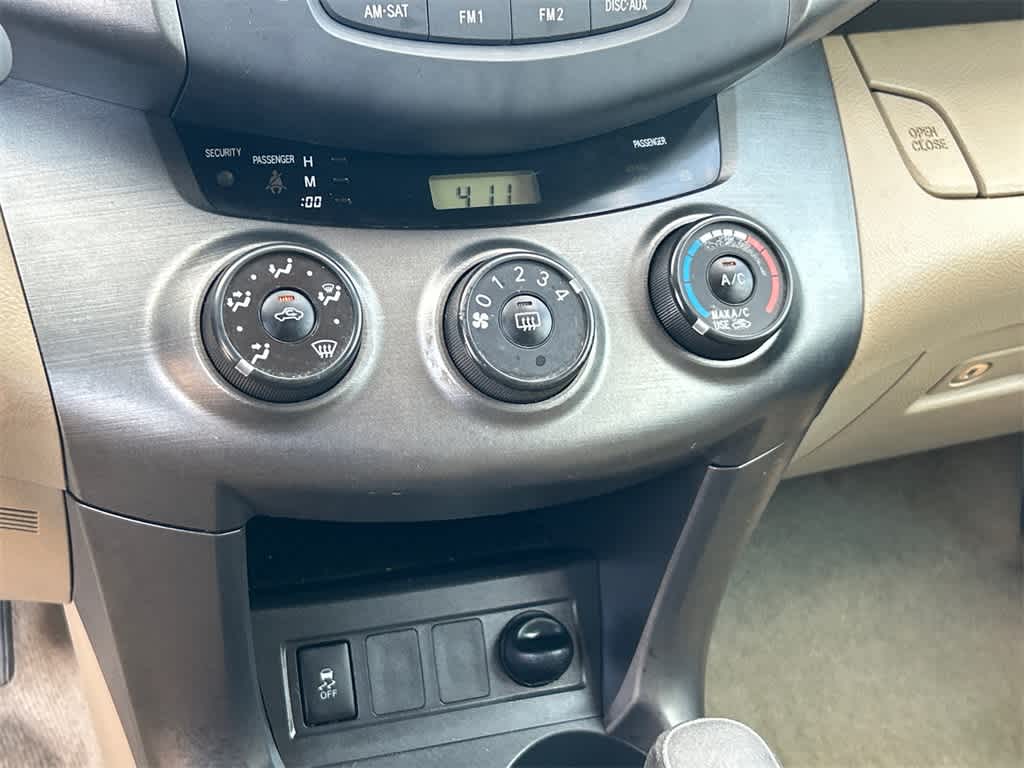 Thumbnail: 2010 Toyota RAV4 - 26