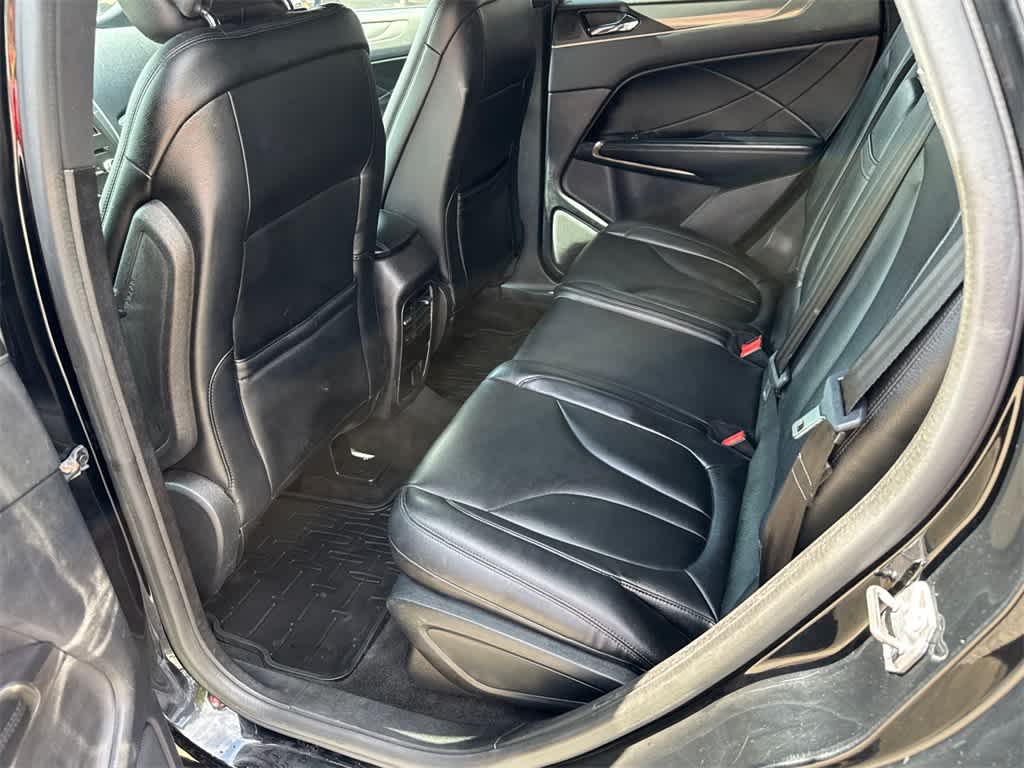 Thumbnail: 2016 Lincoln MKC - 17