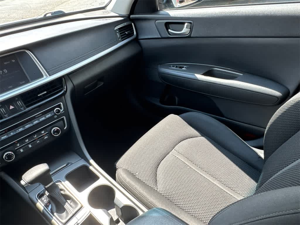 Thumbnail: 2020 Kia Optima - 19