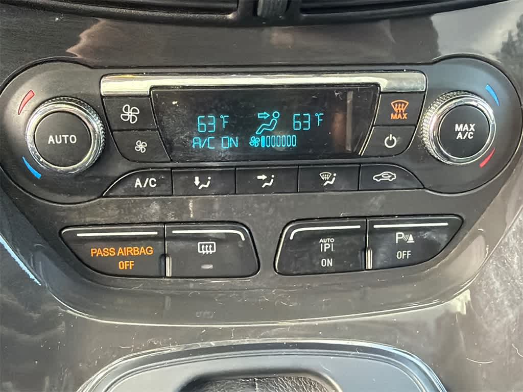 Thumbnail: 2016 Ford Escape - 29