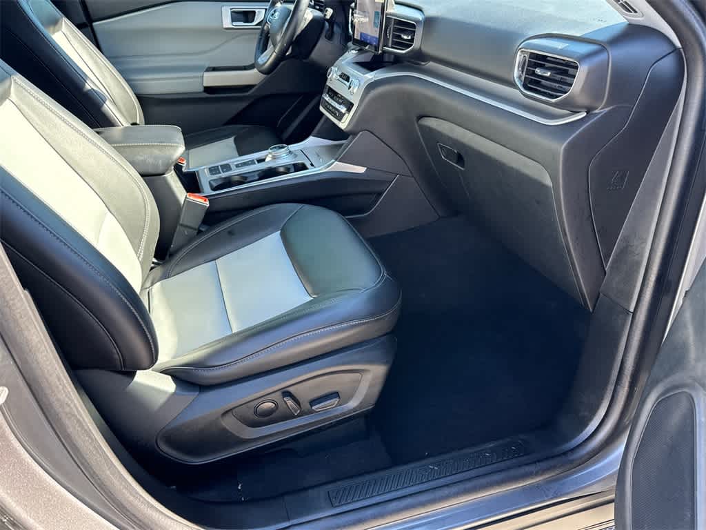 Thumbnail: 2023 Ford Explorer - 13