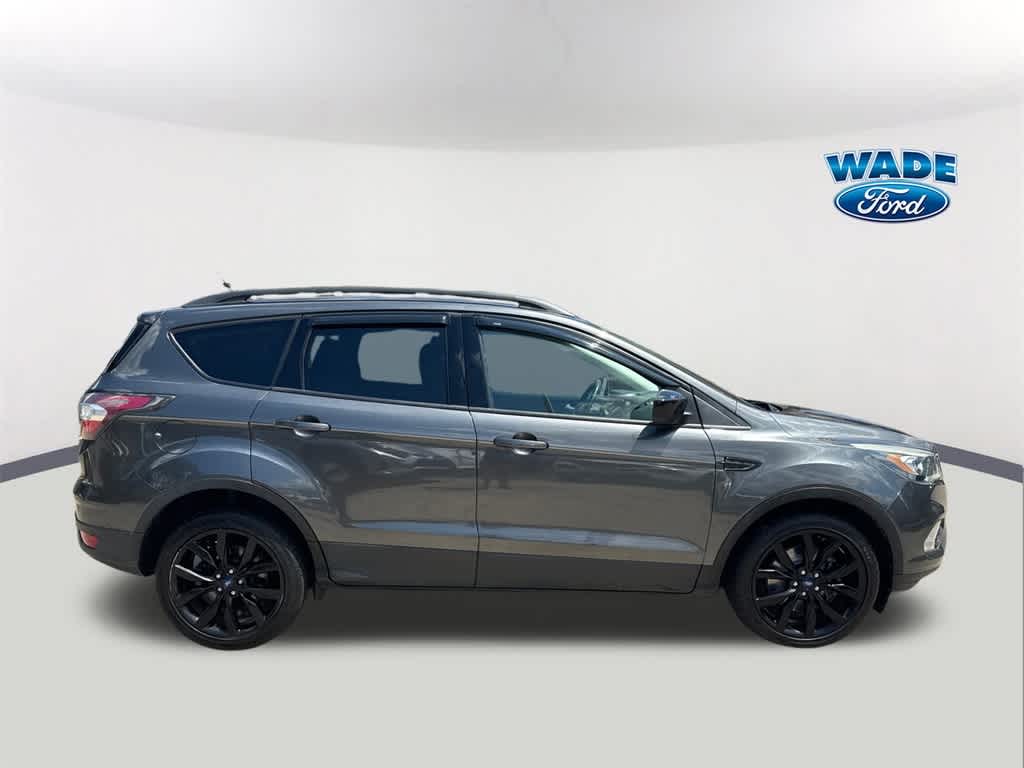 Thumbnail: 2017 Ford Escape - 4