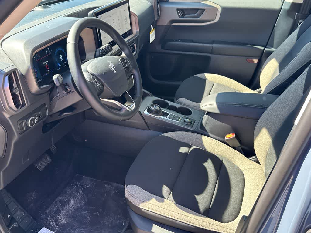 Thumbnail: 2025 Ford Bronco Sport - 10