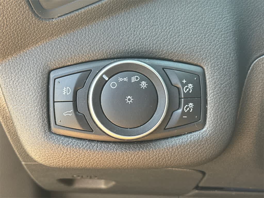 Thumbnail: 2017 Ford Escape - 29