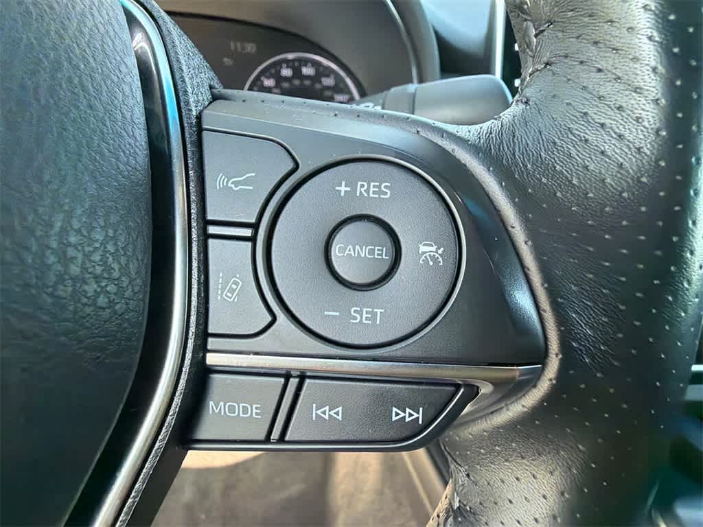 Thumbnail: 2021 Toyota Avalon - 23