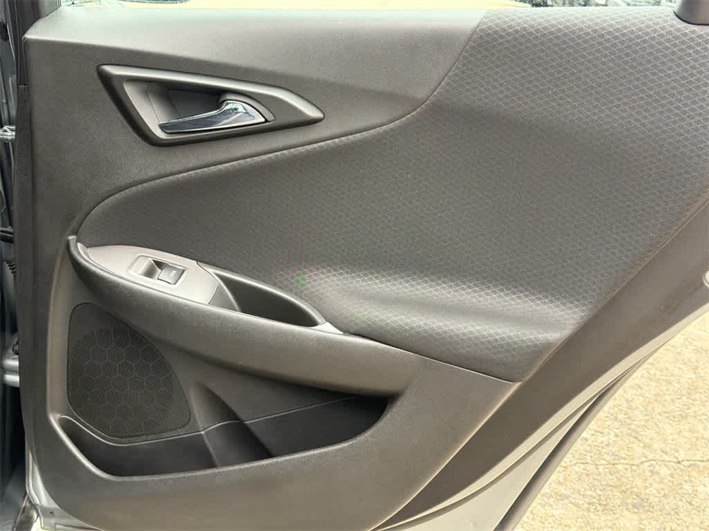 Thumbnail: 2023 Chevrolet Malibu - 15