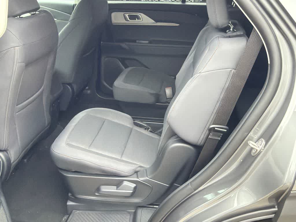 Thumbnail: 2026 Ford Explorer - 18