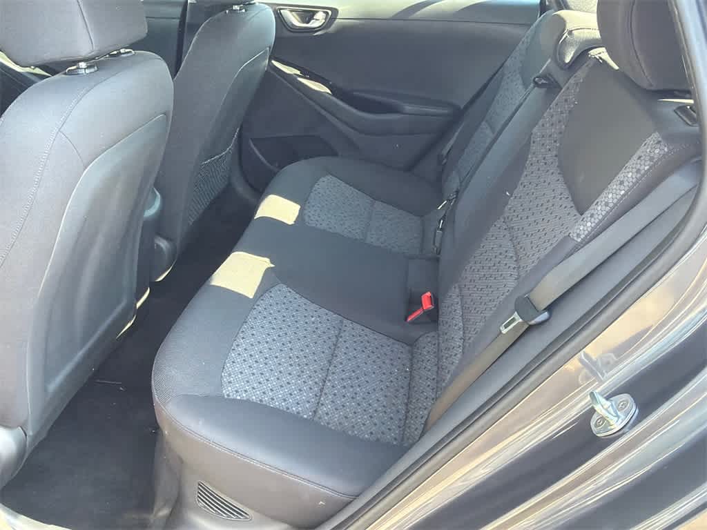 Thumbnail: 2017 Hyundai Ioniq - 17