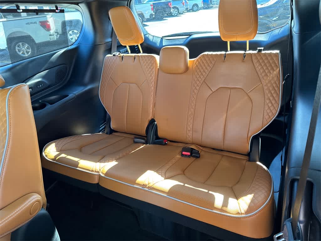 Thumbnail: 2022 Chrysler Pacifica - 18