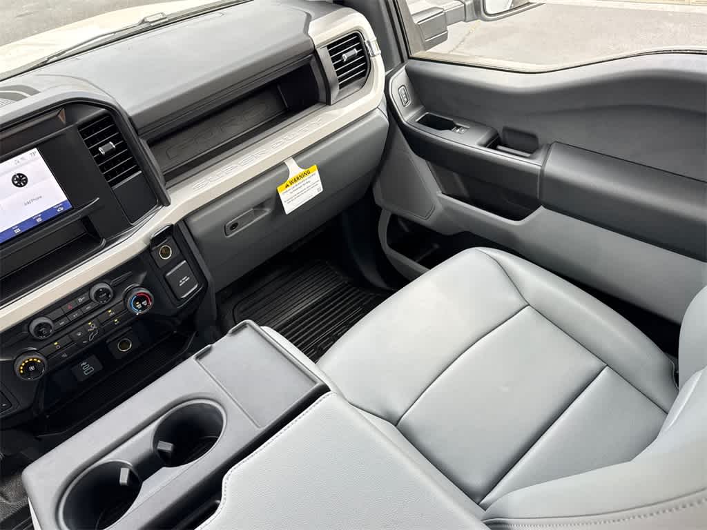 Thumbnail: 2025 Ford F-250 - 20