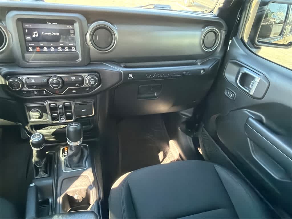 Thumbnail: 2022 Jeep Wrangler - 20