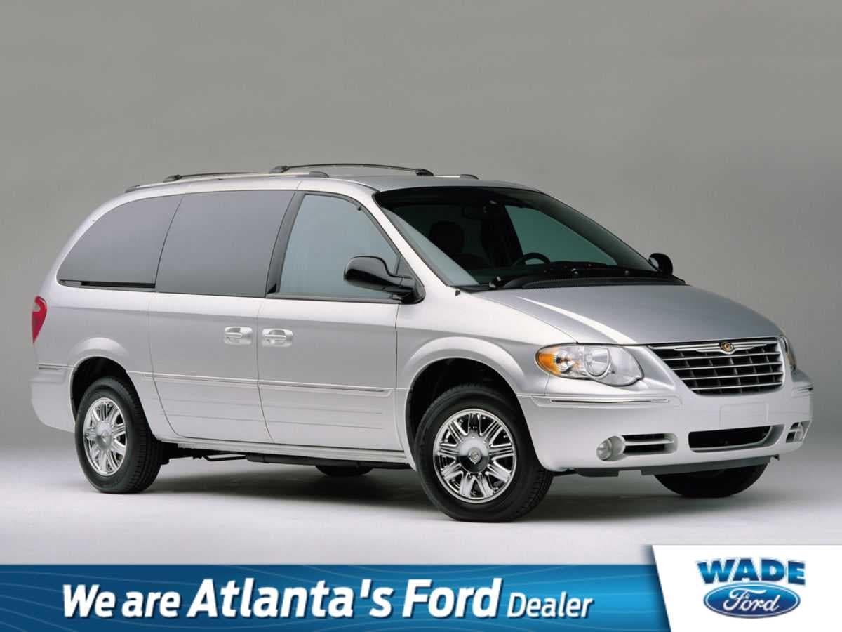 2005 Chrysler Town & Country Touring -
                  Smyrna, GA