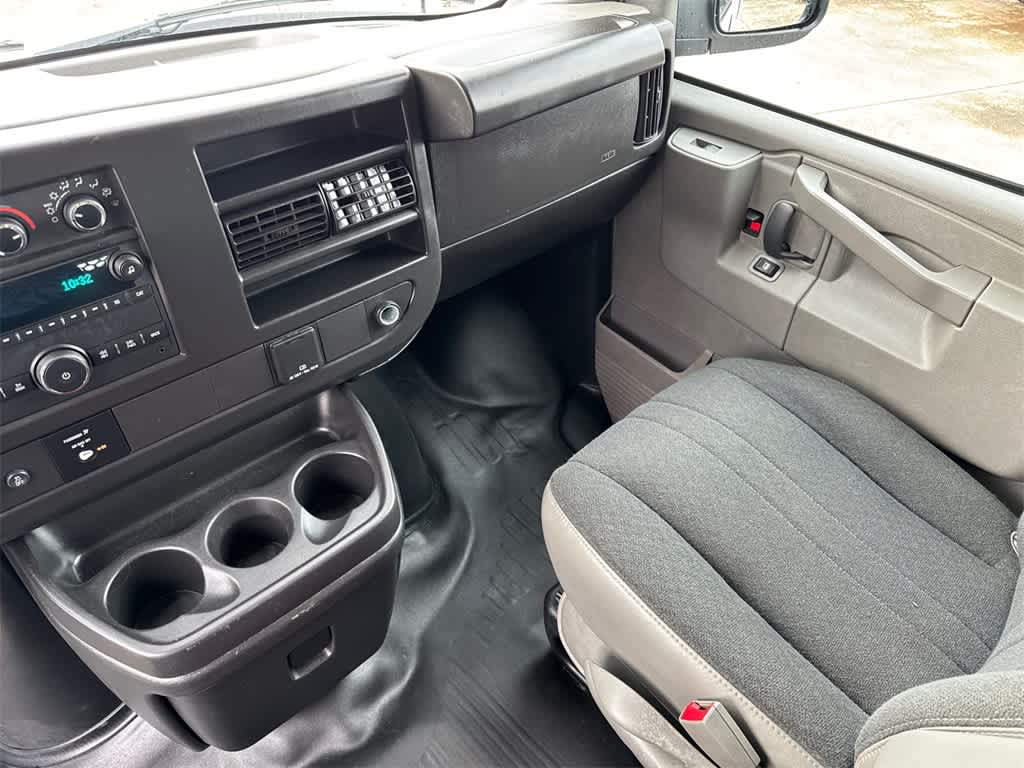 Thumbnail: 2023 GMC Savana - 20