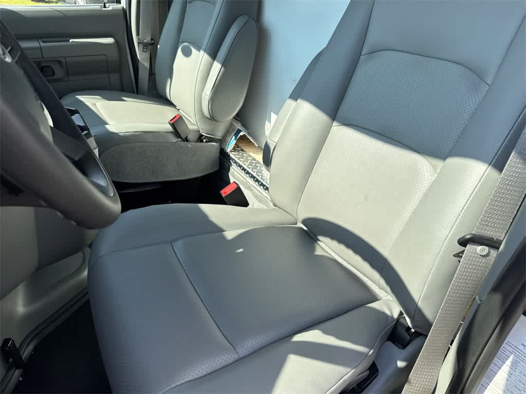 Thumbnail: 2025 Ford Econoline - 12