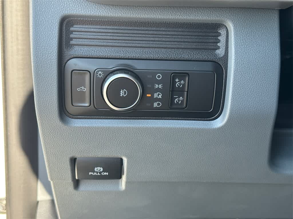 Thumbnail: 2025 Ford F-250 - 29