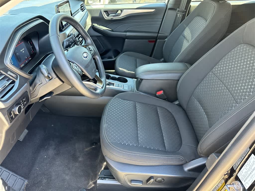 Thumbnail: 2024 Ford Escape - 9